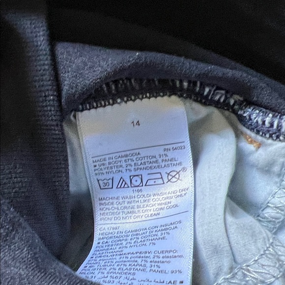 Old Navy Blue Maternity Straight Jeans - Picture 6 of 6